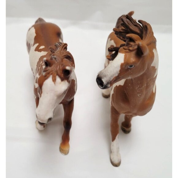 Lot of 2 Schleich Brown & White 6" Long Pinto Stallion Horse Figurines - Picture 3 of 8